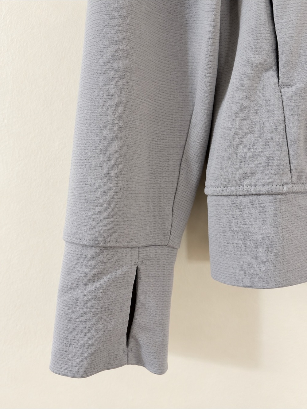 UNIQLO Gray/Purple AIRism UV Protection Full Zip Hoodie - Picture 5 of 5